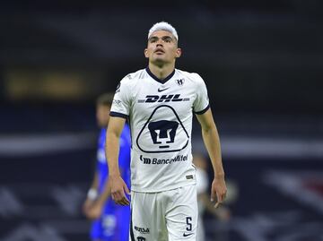 Johan Vásquez se despide de Pumas