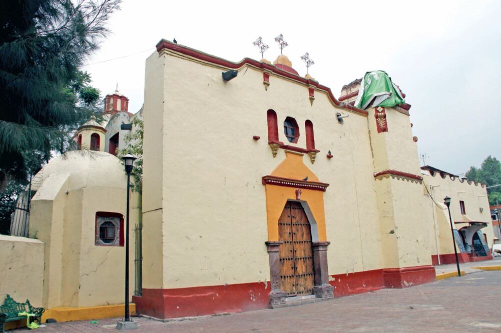 Imagen del estado actual de la parroquia de San Gregorio Atlapulco, en Xochimilco, que resultó dañada por los sismos de año pasado (FOTOS: YADÍN XOLALPA. EL UNIVERSAL)
