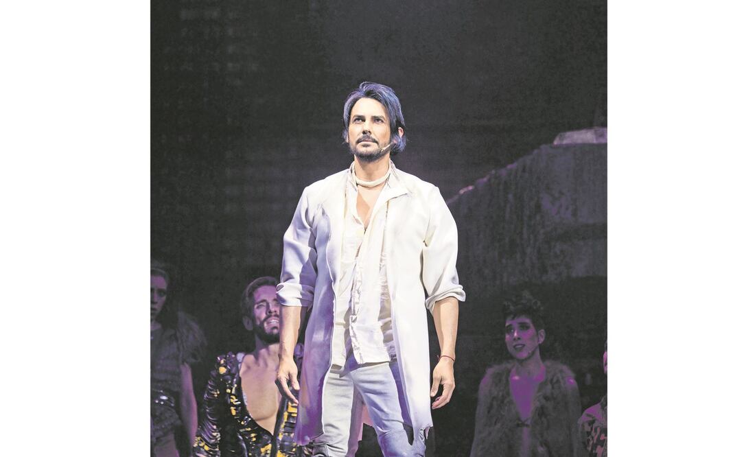 Beto Cuevas da vida a Jesús en Jesucristo superestrella. FOTO/LUIS REYES