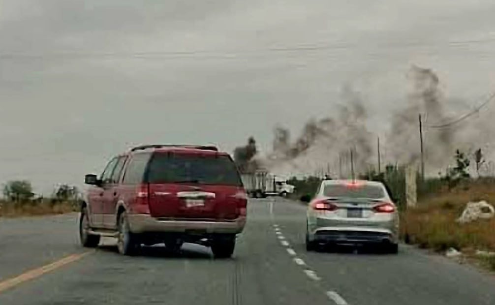 Enfrentamiento entre civiles y Guardia Estatal en Camargo, Tamaulipas; hay tres detenidos y armas aseguradas.
Foto: Especial.