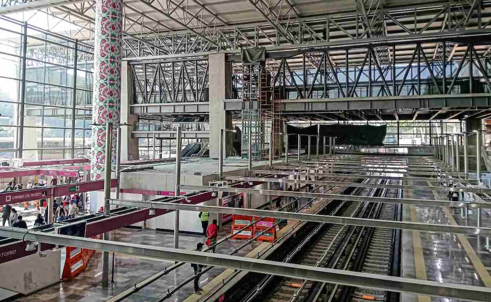 Usuarios de la Línea 1 del Metro fueron los primeros en acceder al Cetram. Foto: Gabriel Pano / EL UNIVERSAL