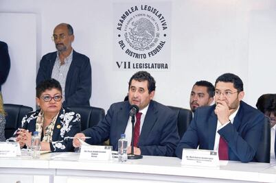 Morena reprueba plan de reconstrucción