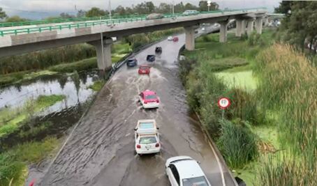 “Ya se está trabajando” para solucionar inundaciones en puente de Cuemanco: Sheinbaum