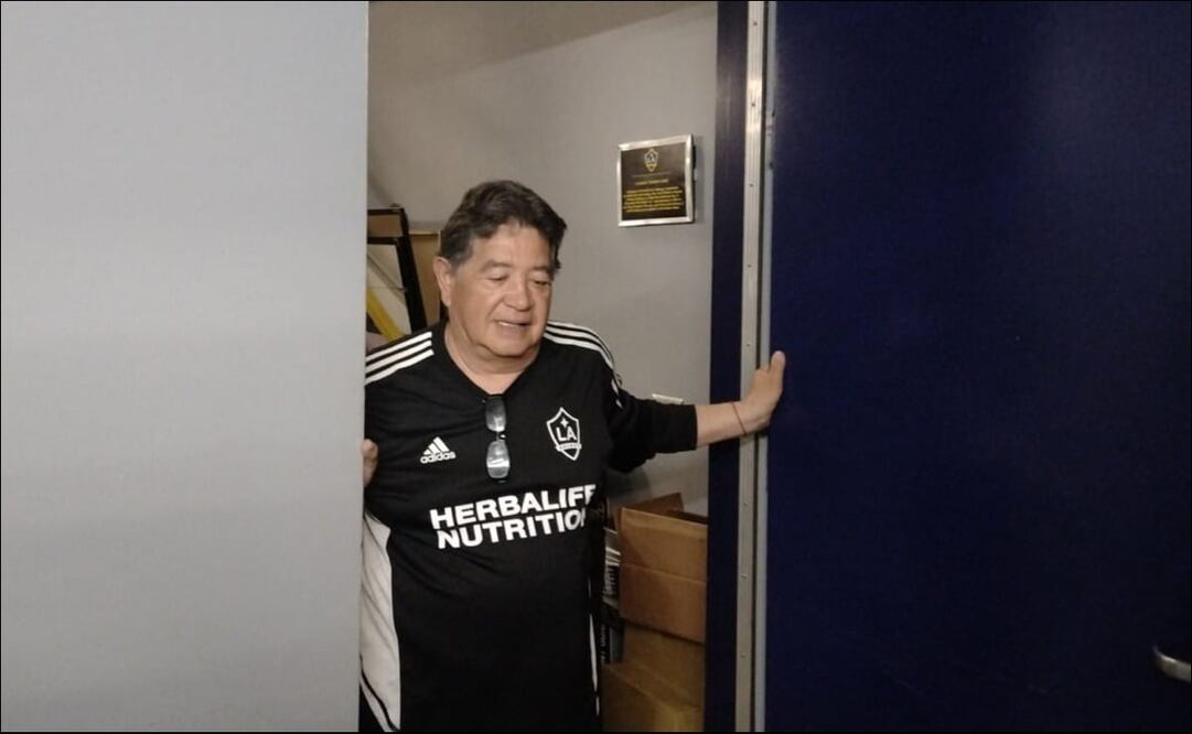 RAÚL VARGAS ES UTILERO EN EL LA GALAXY - FOTO: EDGAR LUNA / EL UNIVERSAL