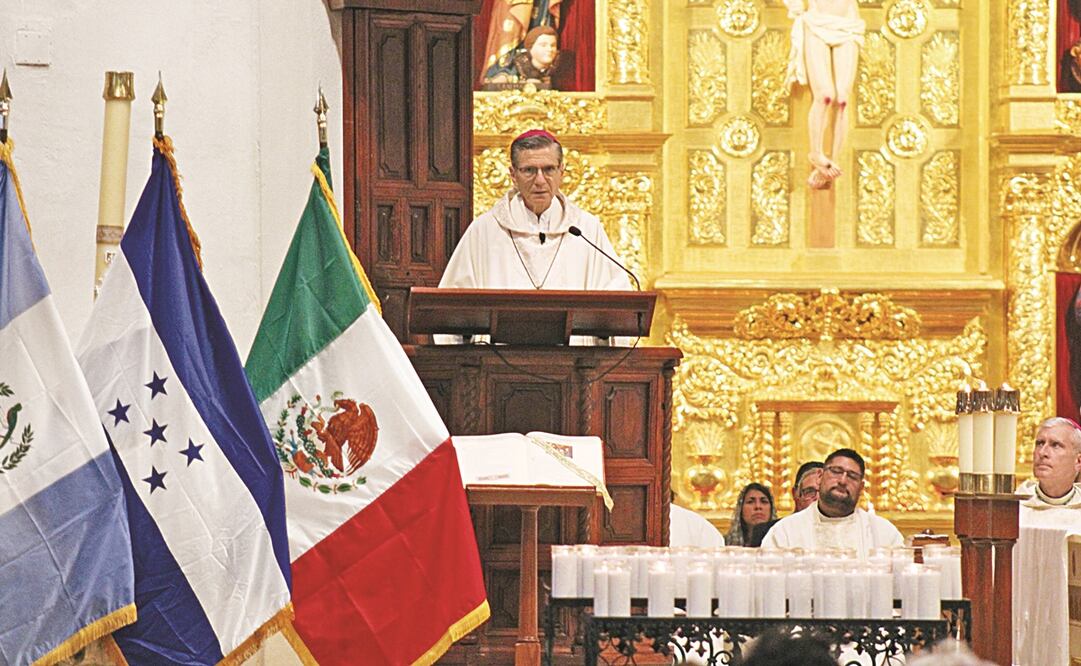 El arzobispo Gustavo García-Siller consideró que hay una falta de coherencia moral.