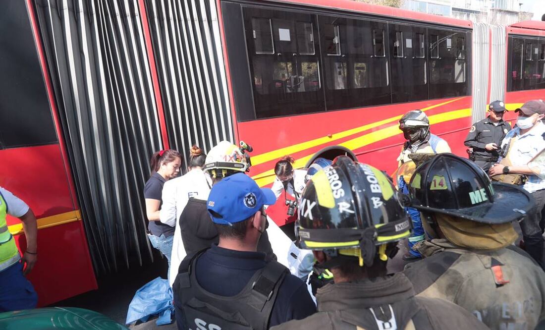 El Metrobús circulaba con dirección a Indios Verdes. Foto: Francisco Rodríguez/ EL UNIVERSAL