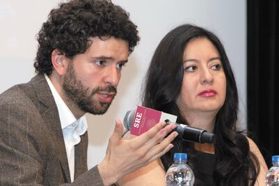 Inmigrantes piden a Ebrard atender su situación en EU