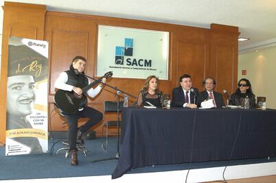 Narra la experiencia de ser hijo de José Alfredo