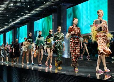 Prada presentará su colección crucero 2018 en Milán
