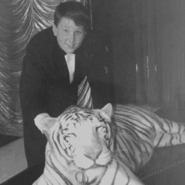 El niño que creció junto a los animales de un circo