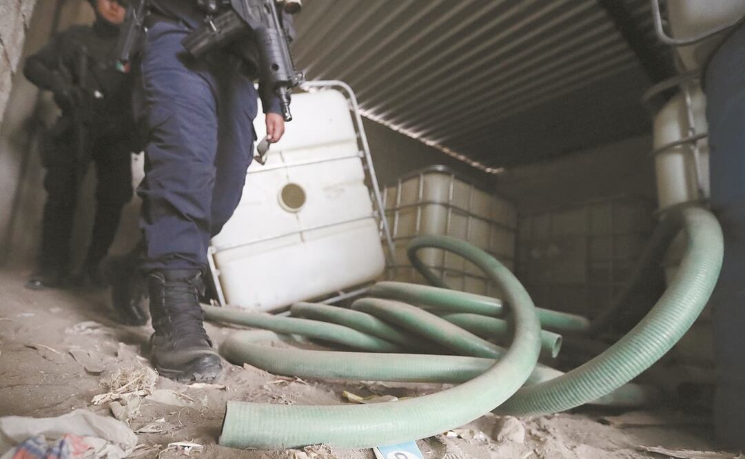 Datos oficiales estiman que al día se extraen de forma ilegal 4 mil barriles diarios de petrolíferos. Foto: ARCHIVO EL UNIVERSAL