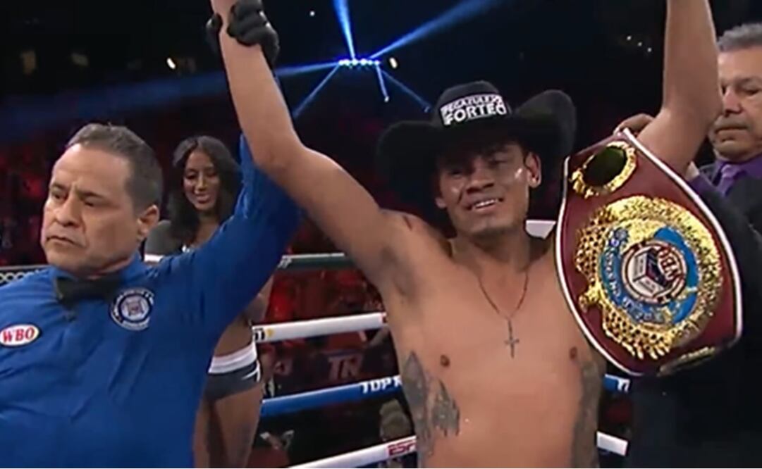 Vaquero Navarrete noqueó a su rival / FOTO: ESPECIAL