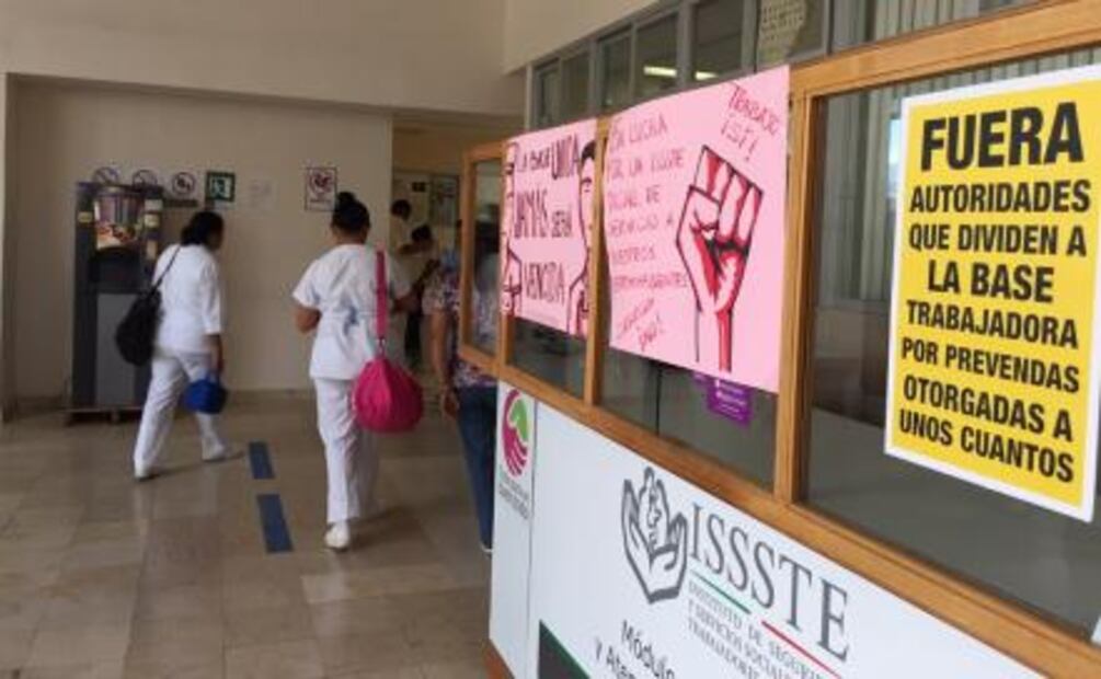 Médicos del ISSSTE exigen salida de director de hospital en Oaxaca