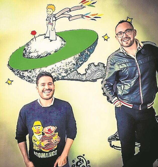 El periodista (der.) iba a casarse con su novio Iván Peralta (izq.) el próximo mes (INSTAGRAM)