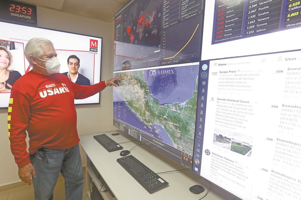 Las 2 mil 544 ambulancias de la Cruz Roja tienen un GPS que permite la pronta lo calización de las situaciones de emergencia. Foto: BERENICE FREGOSO. EL UNIVERSAL