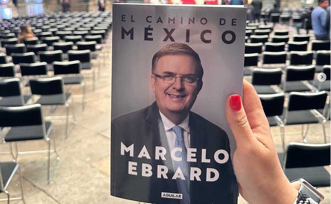 El libro del canciller "El camino de México", será presentado a mediodía en el Palacio de Minería. Foto: Twitter @m_ebrard 