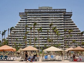 Huracán "Otis": En 6 meses Acapulco tendrá listos 100% de sus hoteles, estima Torruco