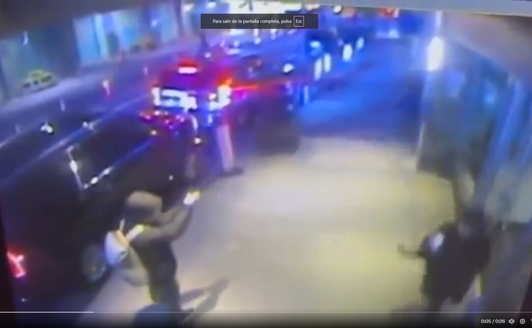 Asesinan a tiros a Brian Thompson en Manhattan, Nueva York. (04/12/24) Foto: Captura de pantalla
