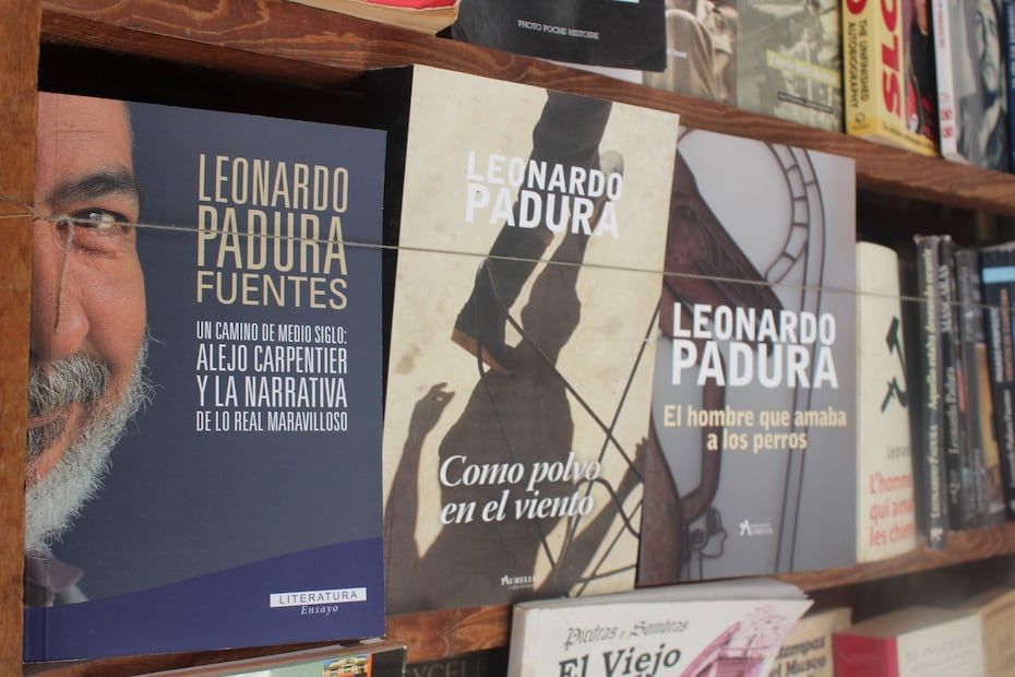 Libros del escritor Leonardo Padura editados en Cuba. CRÉDITO VICENTE ALFONSO