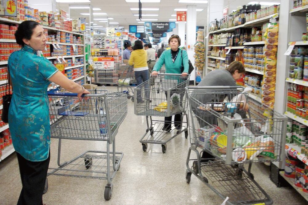 A pesar de que hubo reducciones en los precios de los alimentos al mayoreo en el país, estas disminuciones no necesariamente beneficiaron a los mexicanos (ARCHIVO EL UNIVERSAL)