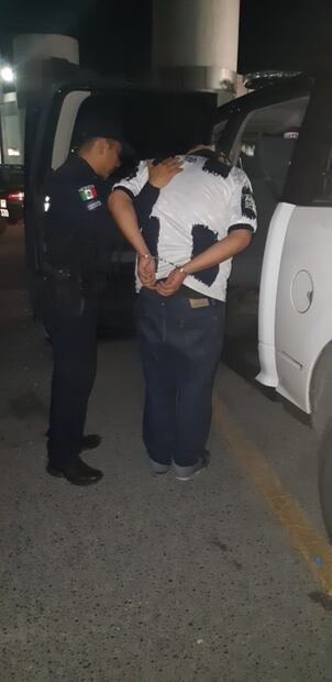 Detienen en Monterrey a hombre con 10 licencias de conducir expedidas en Guerrero