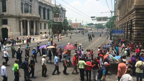 Permiten avance de CNTE hacia el Zócalo