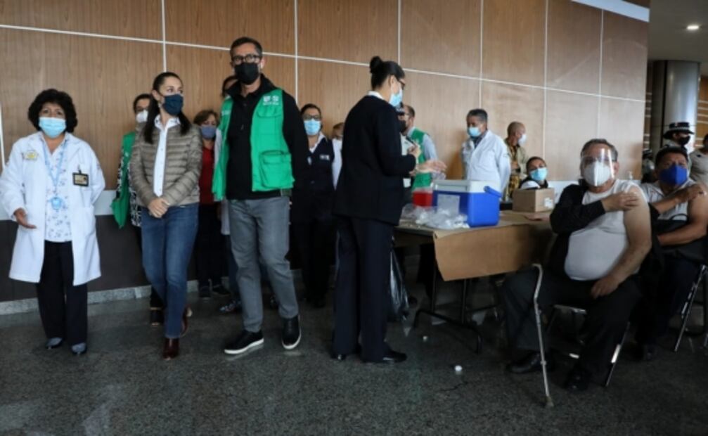 Sheinbaum supervisa jornada de vacunación contra Covid-19 en Álvaro Obregón