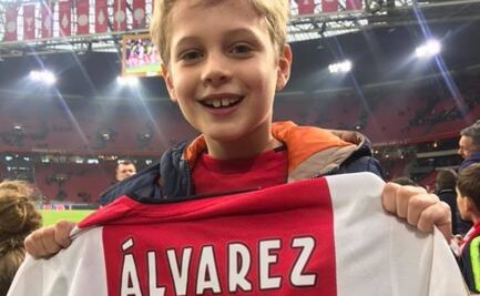 El enorme gesto de Edson Álvarez con un pequeño aficionado