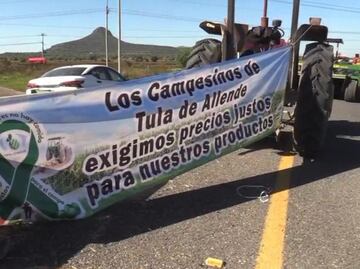 Campesinos de Hidalgo y Morelos mantienen bloqueos carreteros para exigir precios justos del maíz, trigo y sorgo