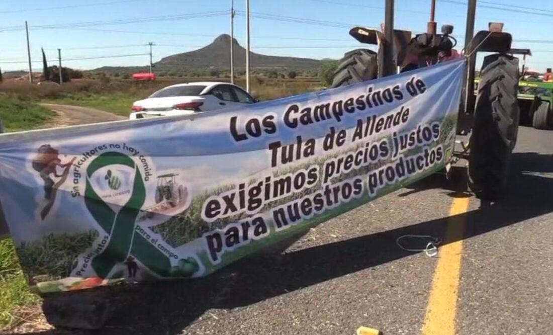 Campesinos de Hidalgo realizan nuevamente protestas en la autopista, arco norte (29/10/2025). Foto: Especial