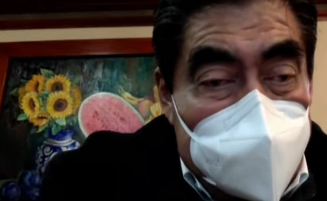 El gobernador poblano encabezó una conferencia virtual. Foto: Captura de pantalla