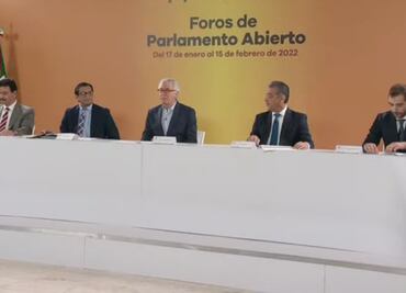 Especialistas chocan por tarifas de la luz en foro sobre la reforma eléctrica de AMLO