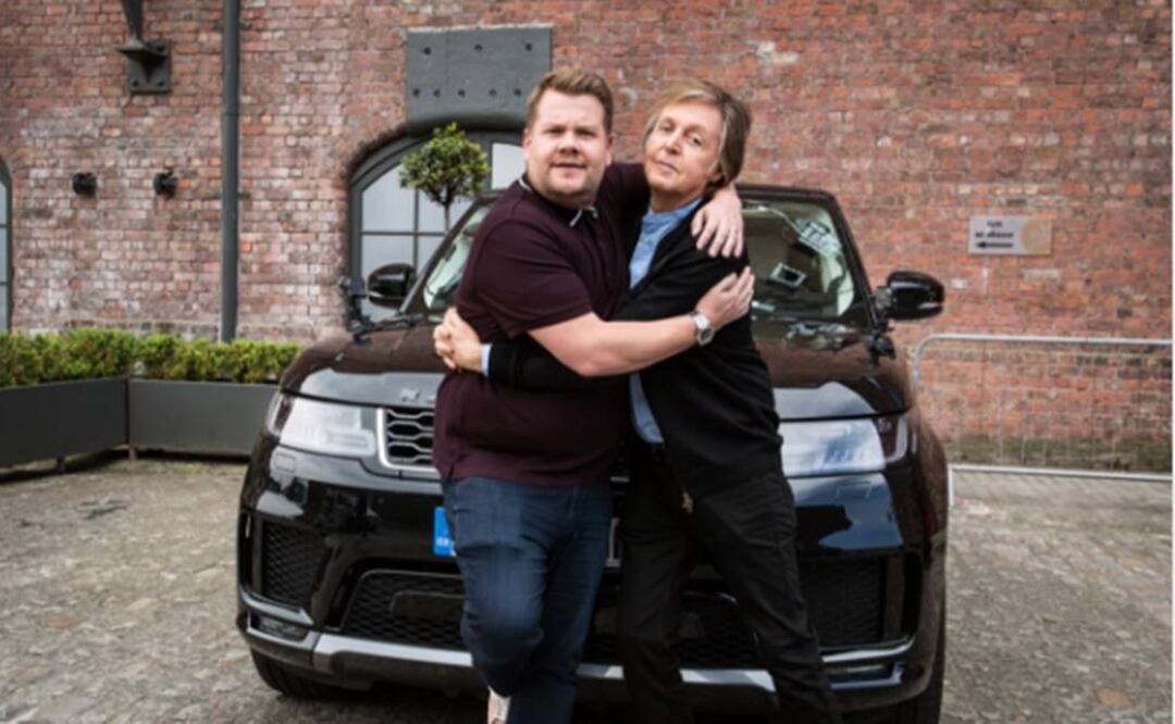 McCartney se subió al vehículo junto a James Corden para cantar FOTO: TWITTER