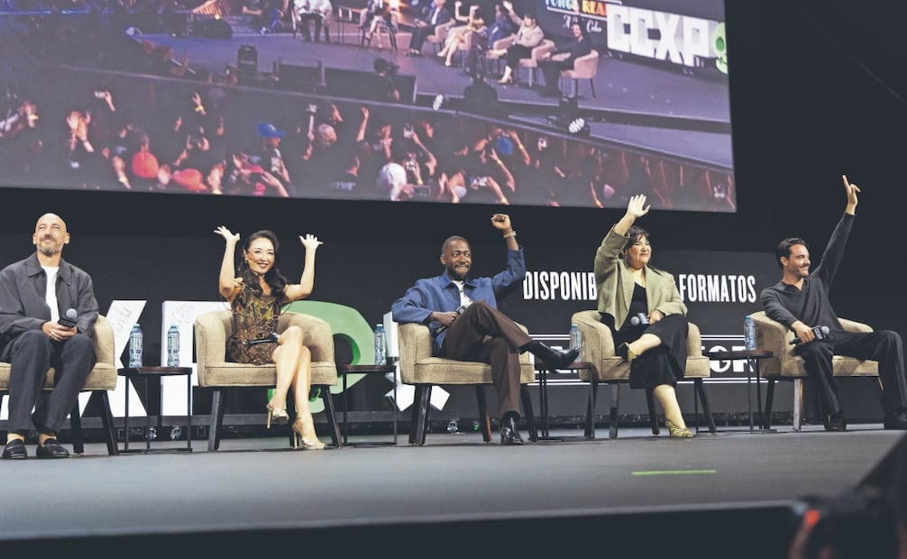 El elenco de la nueva serie arrancó gritos de emoción. Foto: Hugo Salvador/ EL UNIVERSAL