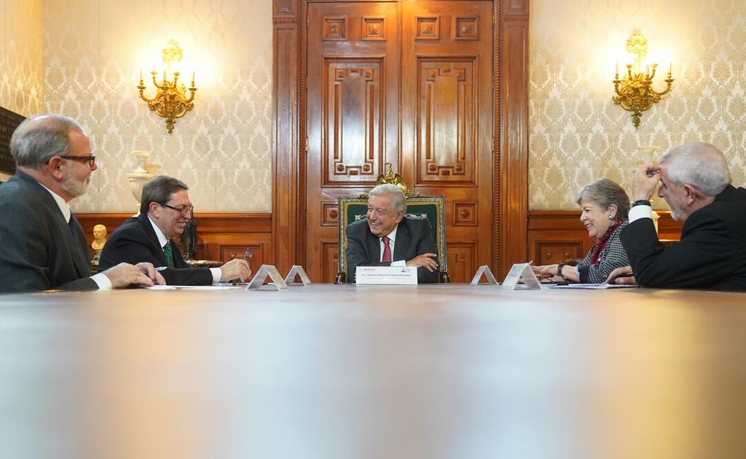 "Hablamos sobre mantener nuestras relaciones de cooperación en materia de educación, salud y otros asuntos de interés público", afirmó AMLO. Foto: Tomada de la cuenta de X de @lopezobrador_