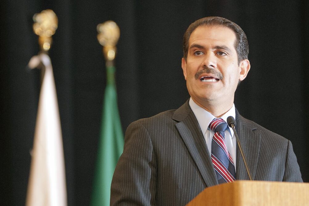 El hermano de Guillermo Padrés, ex gobernador de Sonora (en la imagen), de nombre Miguel, se encuentra bajo investigación de la Procuraduría General de la República (ARCHIVO. EL UNIVERSAL)