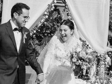 Mon Laferte responde a las críticas por haberse casado de blanco