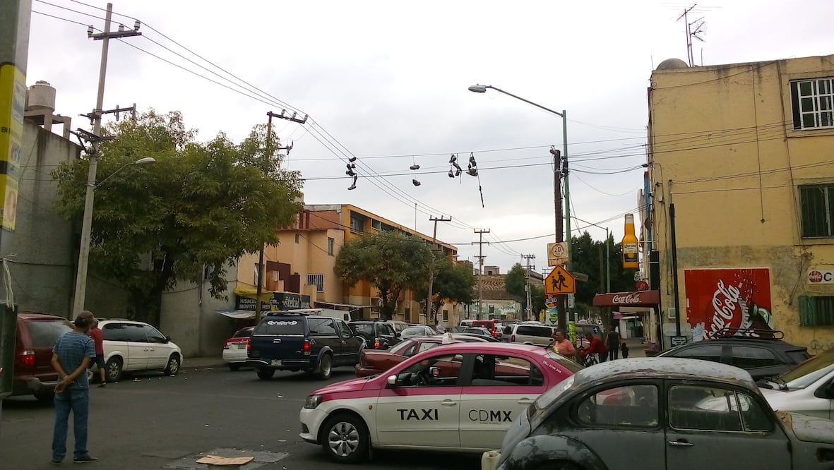 ¿Qué significa cuando en México se dice “ya colgó los tenis”?