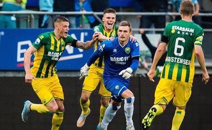 Con gol de 'taquito', portero del ADO empata juego ante PSV