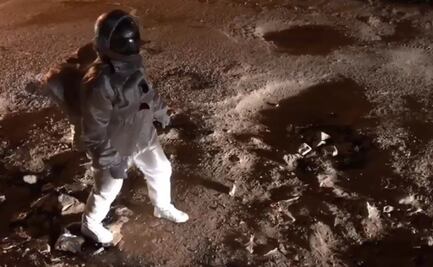 Viral: Parece una caminata en la luna pero es una protesta por los baches