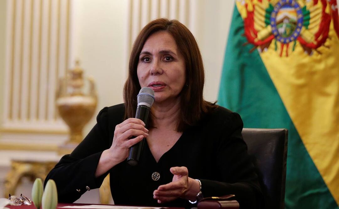 La canciller boliviana, Karen Longaric, envió esa misiva el sábado a su par española, Margarita Robles (Reuters)