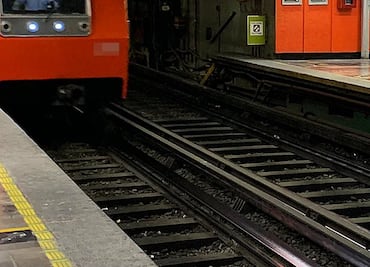 Muere usuario del Metro al caer a las vías en estación Salto del Agua