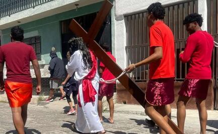 Con fe y sentimiento, migrantes viven la Semana Santa en San Luis Potosí; se sienten reflejados con la Pasión de Cristo