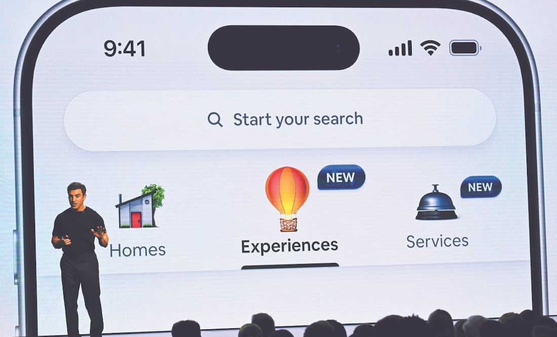 Brian Chesky, cofundador y CEO de Airbnb, presentó las nuevas opciones que se ofrecerán a los viajeros. Foto: de PATRICK T. FALLON. AFP