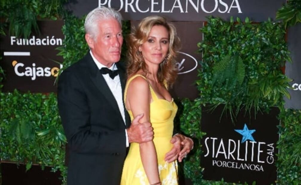 Richard Gere se deja ver enamorado de su esposa Alejandra Silva, 33 años menor que él