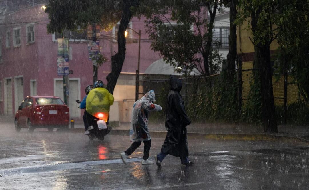Activan alerta roja por lluvias intensas en tres alcaldías de la CDMX. Foto: Hugo Salvador/EL UNIVERSAL