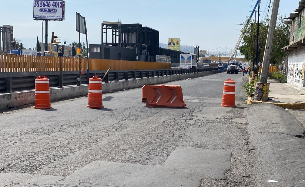 Obras del Trolebús Santa Martha-Chalco, habrá cierre total a la circulación en los carriles laterales de la autopista México-Puebla en su lado sur. Foto: Emilio Fernández / EL UNIVERSAL