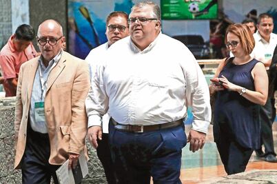 Carstens ve en instituciones sólidas antídoto al populismo