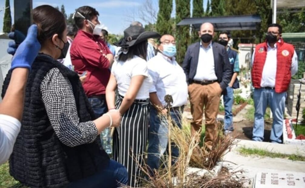 Recolectan 388 metros cúbicos de basura en trabajos de limpieza de cementerio en Iztacalco 