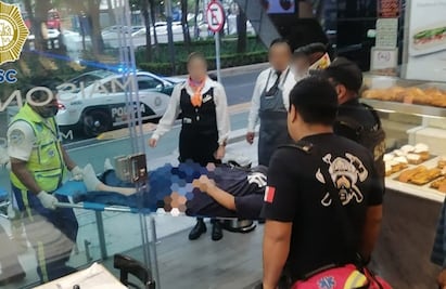 Mujer da a luz a una bebé en el baño de restaurante en Paseo de la Reforma